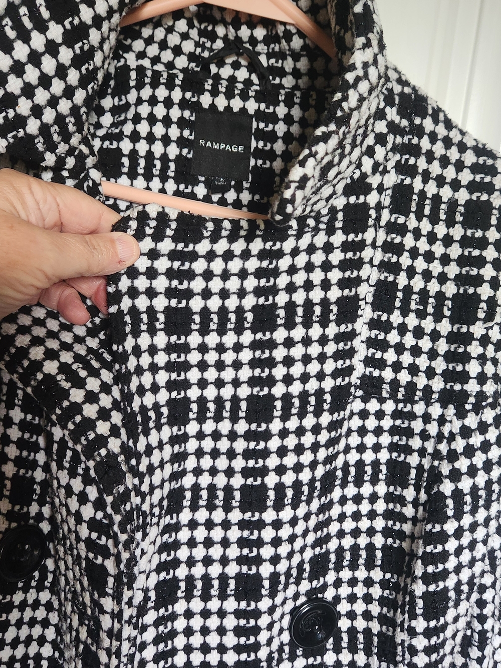 Black & White Houndstooth Plaid Tie-Waist Coat Rampage Women's Coat Size Small - Picture 9 of 13
